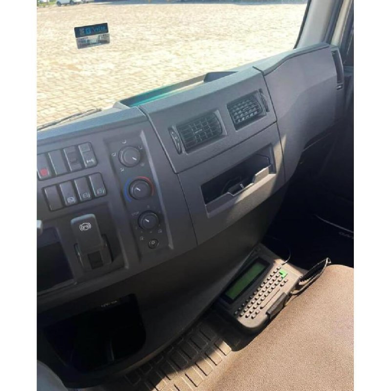 Caminhão VOLVO VM360 4X2 CAVALO Ano 2023