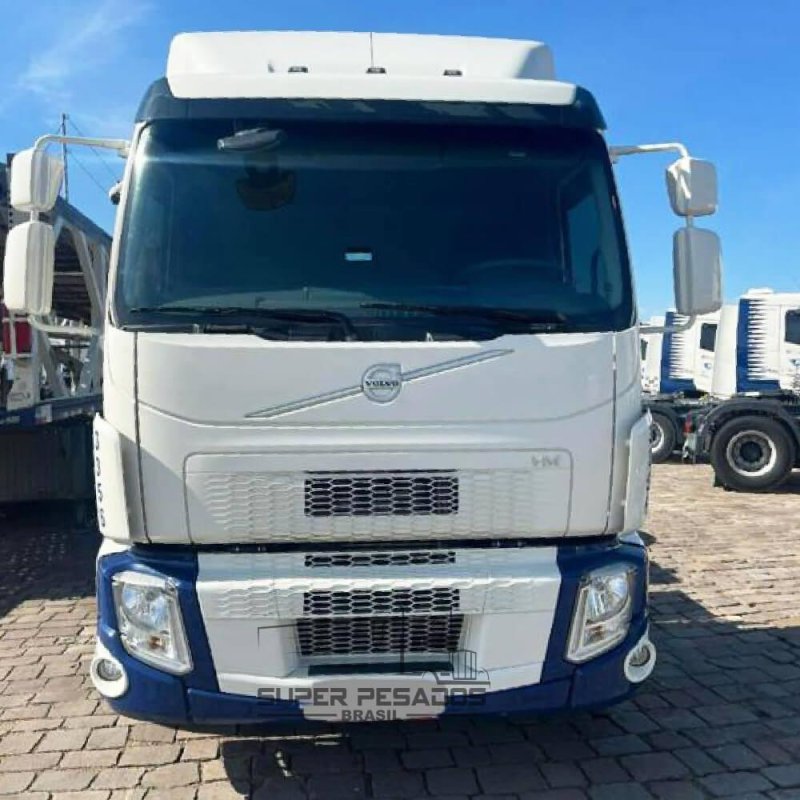 Caminhão VOLVO VM360 4X2 CAVALO Ano 2023