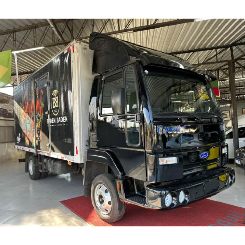 Caminhão FORD CARGO 815E BAÚ SECO Ano 2009