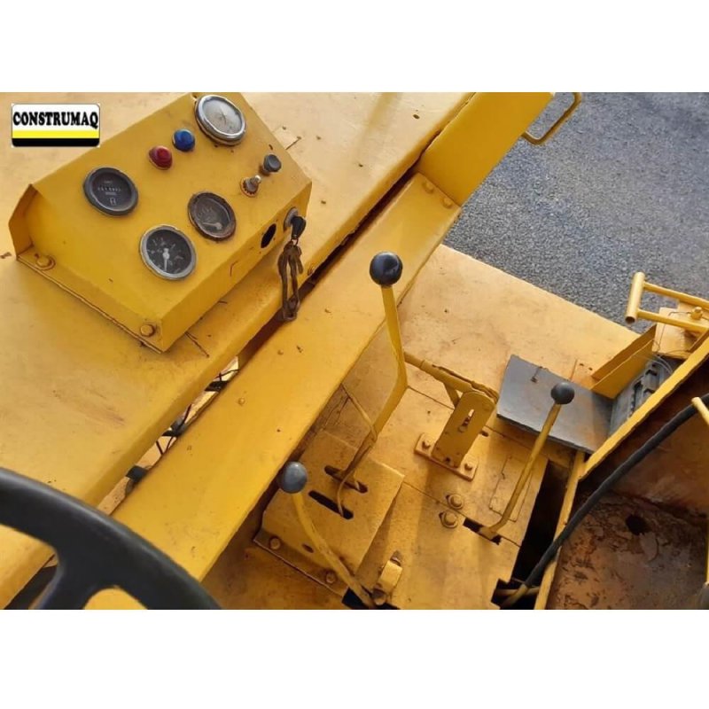 ROLO COMPACTADOR MULLER VAP70 Ano 1990