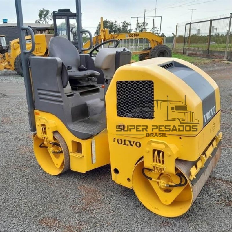 ROLO COMPACTADOR VOLVO DD16 Ano 2012