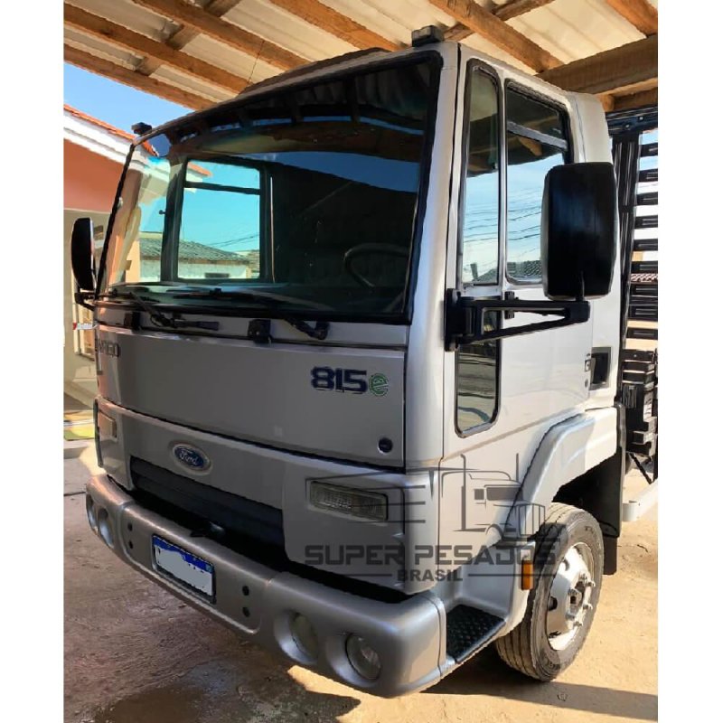 Caminhão FORD CARGO 815E CARROCERIA Ano 2012