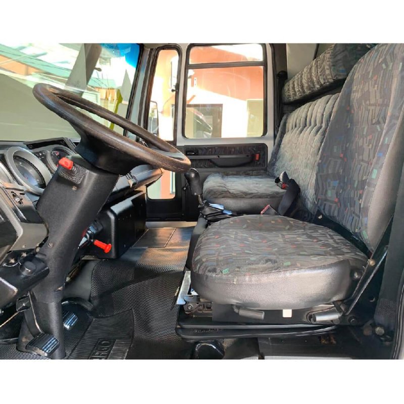 Caminhão FORD CARGO 815E CARROCERIA Ano 2012