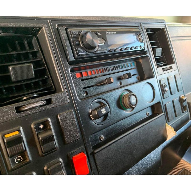 Caminhão FORD CARGO 815E CARROCERIA Ano 2012