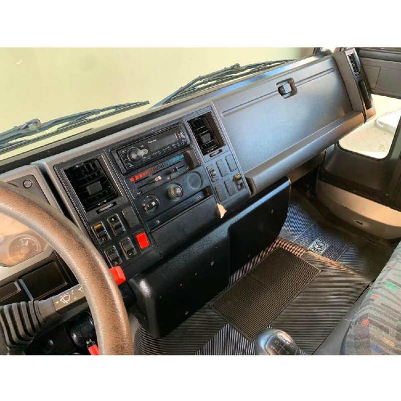 Caminhão FORD CARGO 815E CARROCERIA Ano 2012