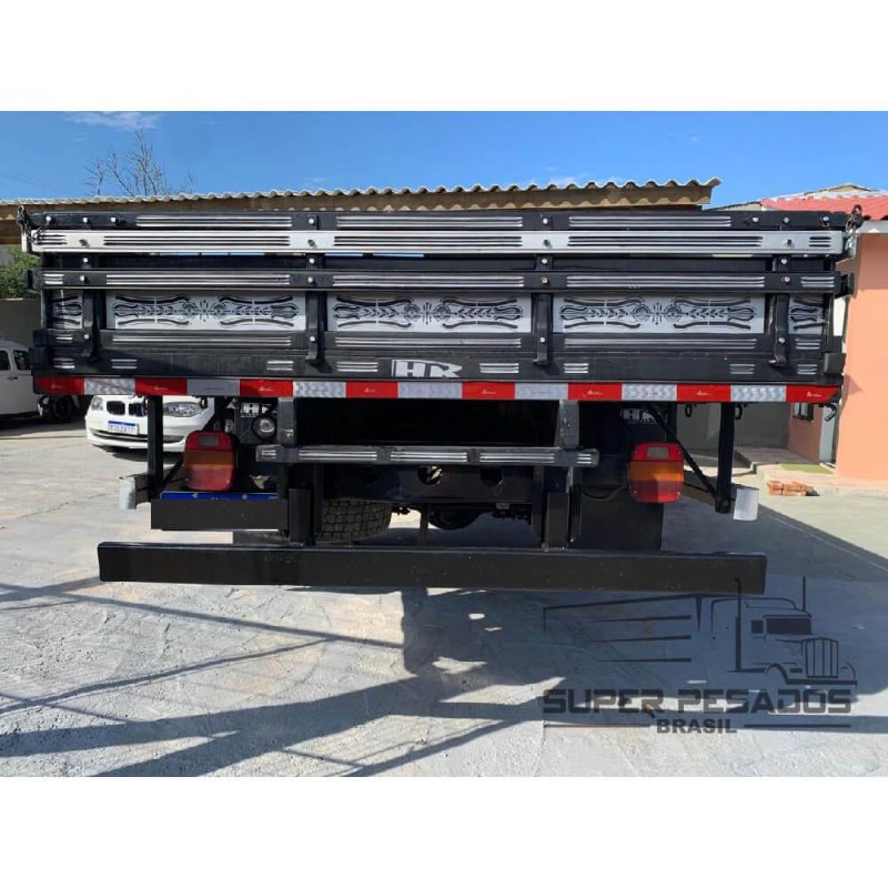 Caminhão FORD CARGO 815E CARROCERIA Ano 2012