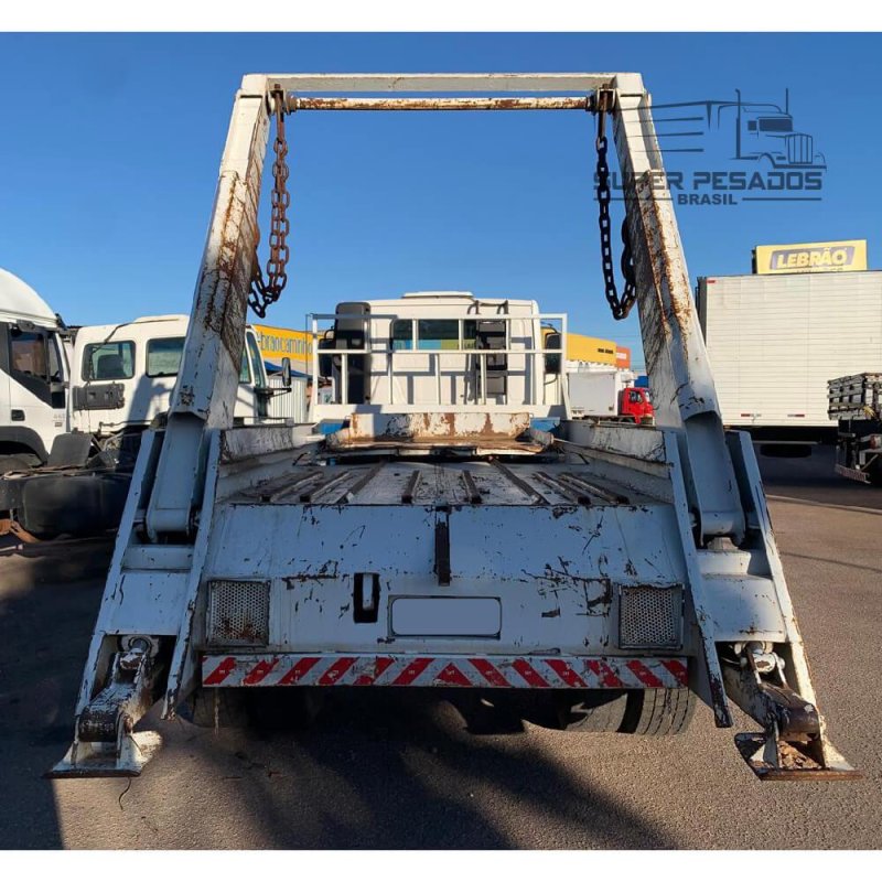 Caminhão VOLKSWAGEN 13.190 POLIGUINDASTE (ENTULHO) Ano 2014