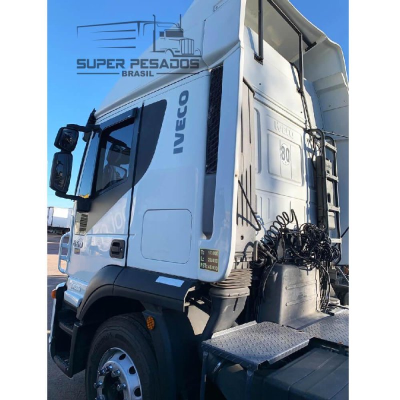 Caminhão IVECO STRALIS 440 6X2 CHASSI Ano 2014 