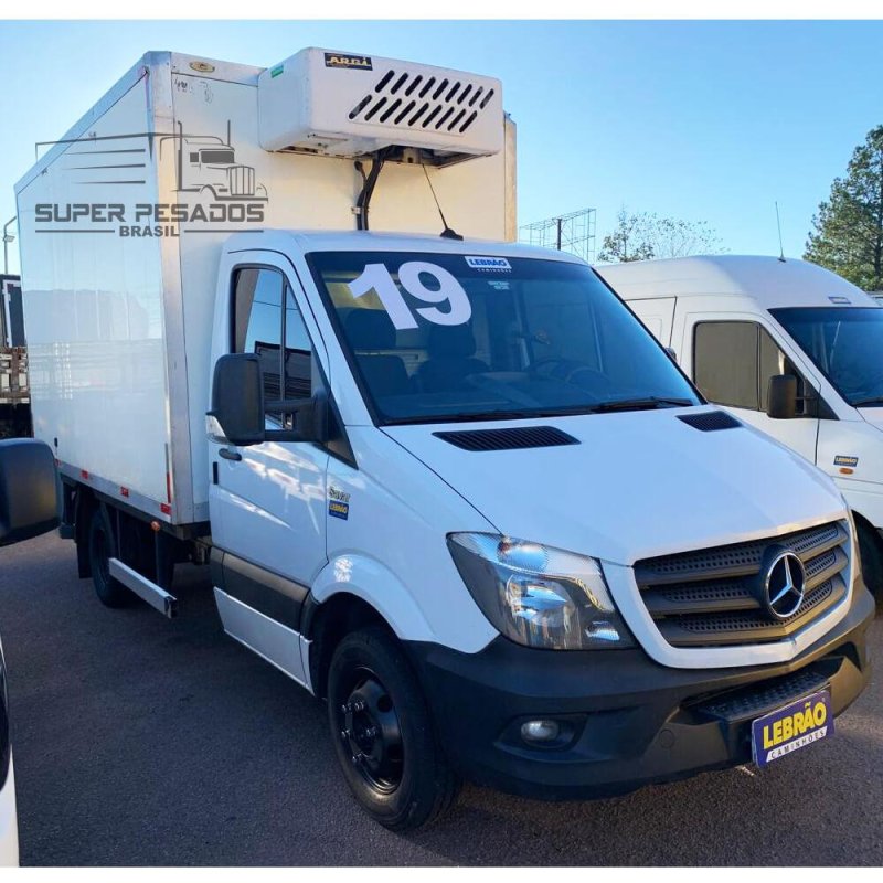 MERCEDES BENZ FURGÃO SPRINTER BAÚ FRIO Ano 2019 