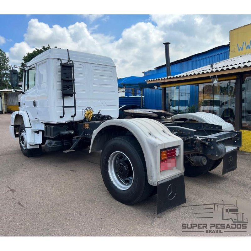 Caminhão MERCEDES BENZ ATRON 1635 4X2 CHASSI Ano 2013
