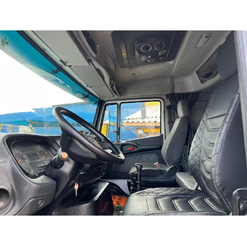 Caminhão MERCEDES BENZ ATRON 1635 4X2 CHASSI Ano 2013