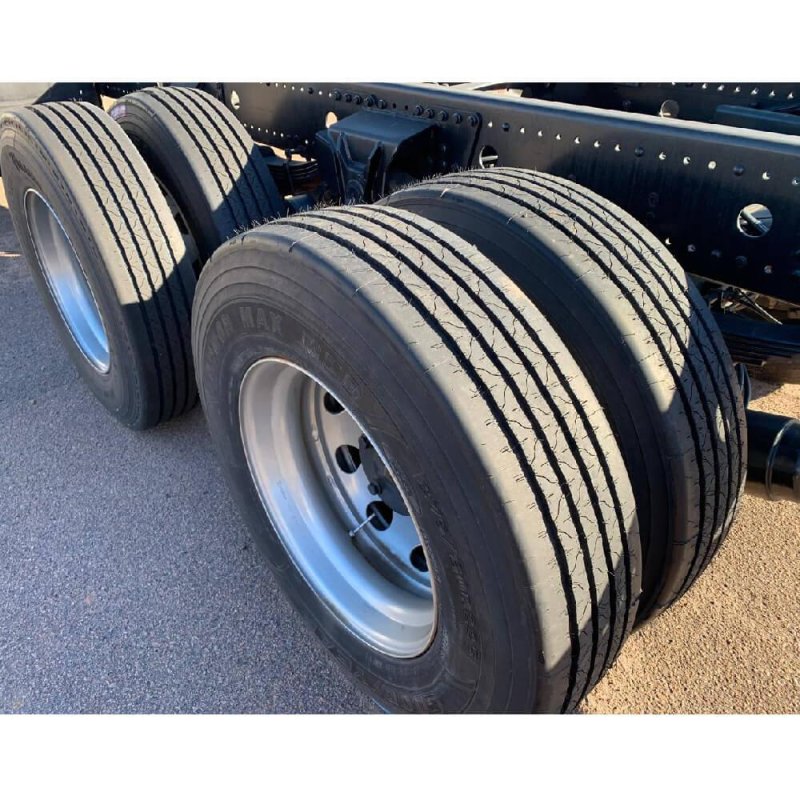 Caminhão MERCEDES BENZ ATEGO 2426 6X2 CHASSI Ano 2012