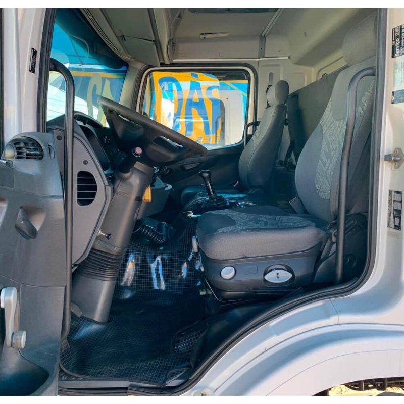 Caminhão MERCEDES BENZ ATEGO 2426 6X2 CHASSI Ano 2012