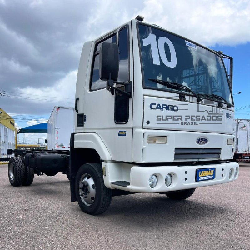 Caminhão FORD CARGO 815E CHASSI Ano 2010