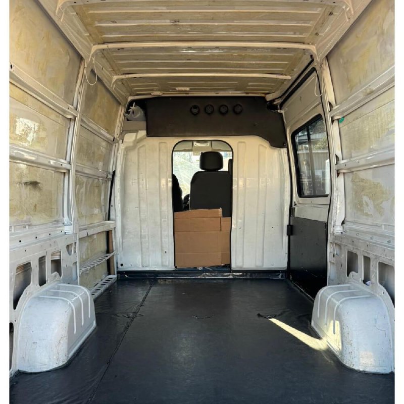 Furgão PEUGEOT BOXER LONGA TETO ALTO 2012/2013