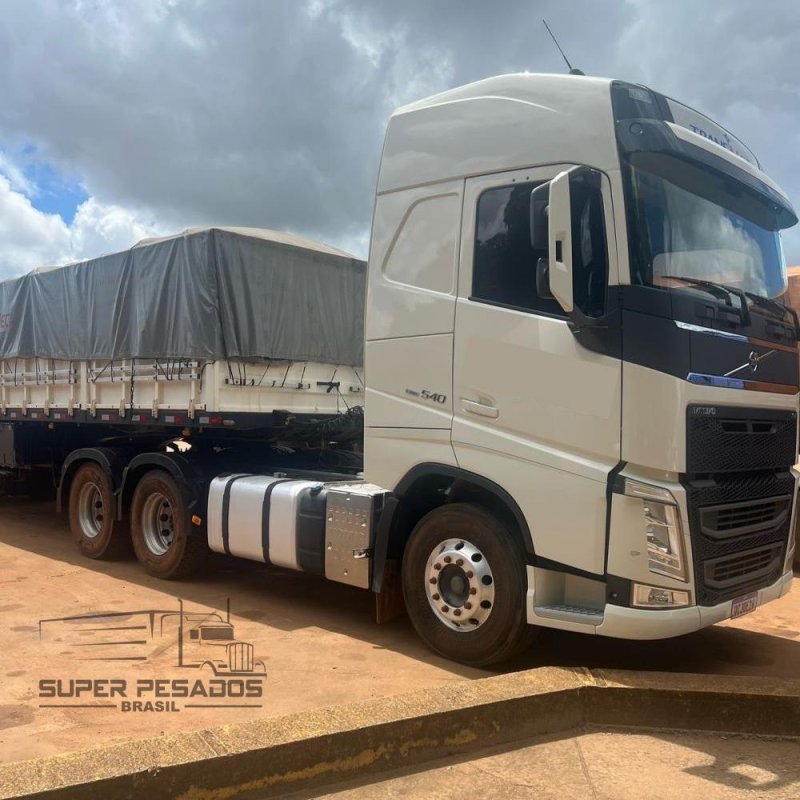 Caminhão VOLVO FH540 6X4 2019/2020 + Carreta FACHINI Bitrenzão