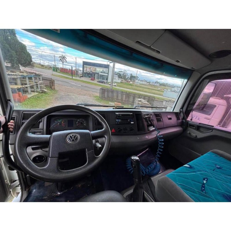CAMINHÃO VOLKSWAGEN CONSTELLATION 15.180 CAÇAMBA BASCULANTE 2010