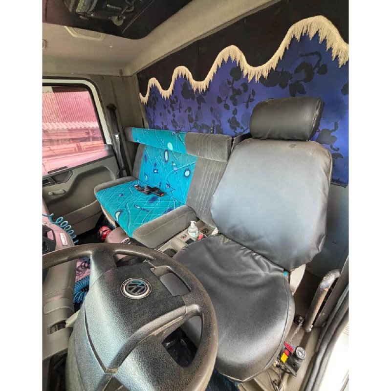 CAMINHÃO VOLKSWAGEN CONSTELLATION 15.180 CAÇAMBA BASCULANTE 2010