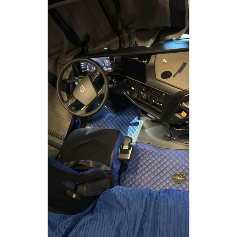 Conjunto VOLVO FH 540 6x4 2024 + RODOTREM TANQUE 2025