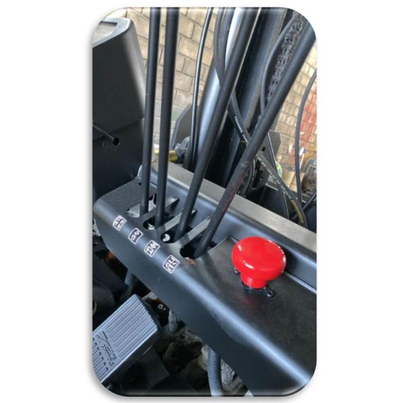 Empilhadeira 8 Ton e 3 mts de elevação Ano 2016