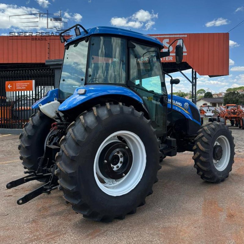 TRATOR AGRÍCOLA NEW HOLLAND TL75 ANO 2017