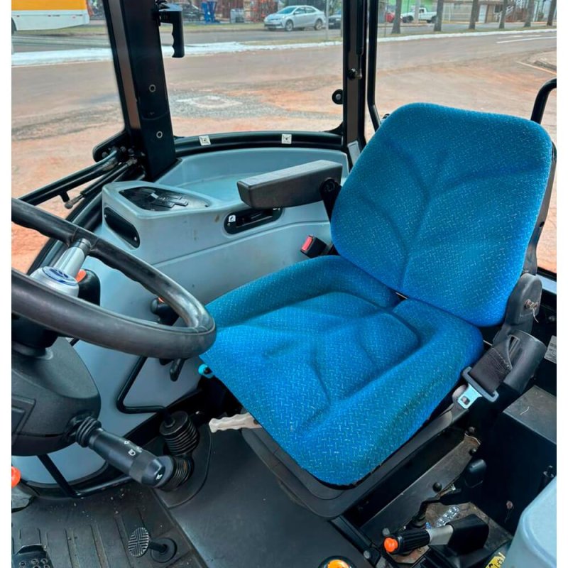 TRATOR AGRÍCOLA NEW HOLLAND TL75 ANO 2017
