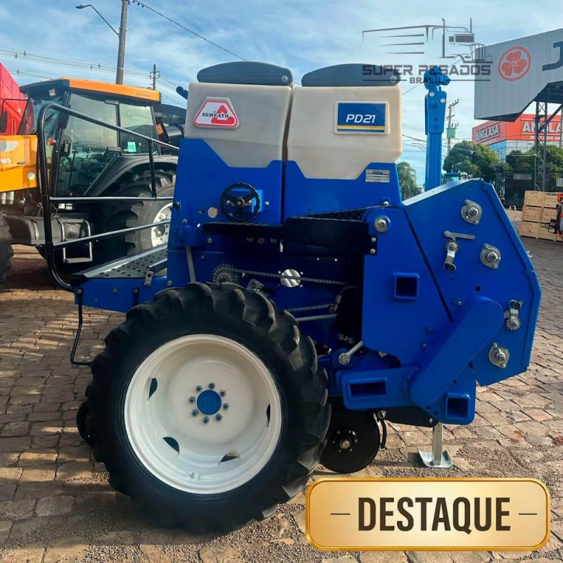 SEMEADEIRA NEW HOLLAND PD21 ANO 2011