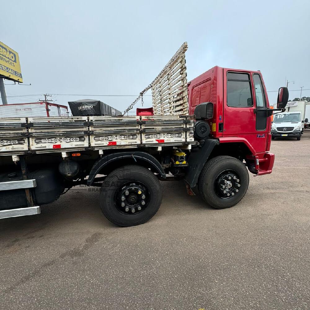 Caminhão FORD CARGO 2428 6X2 BITRUCK CARROCERIA Ano 2010